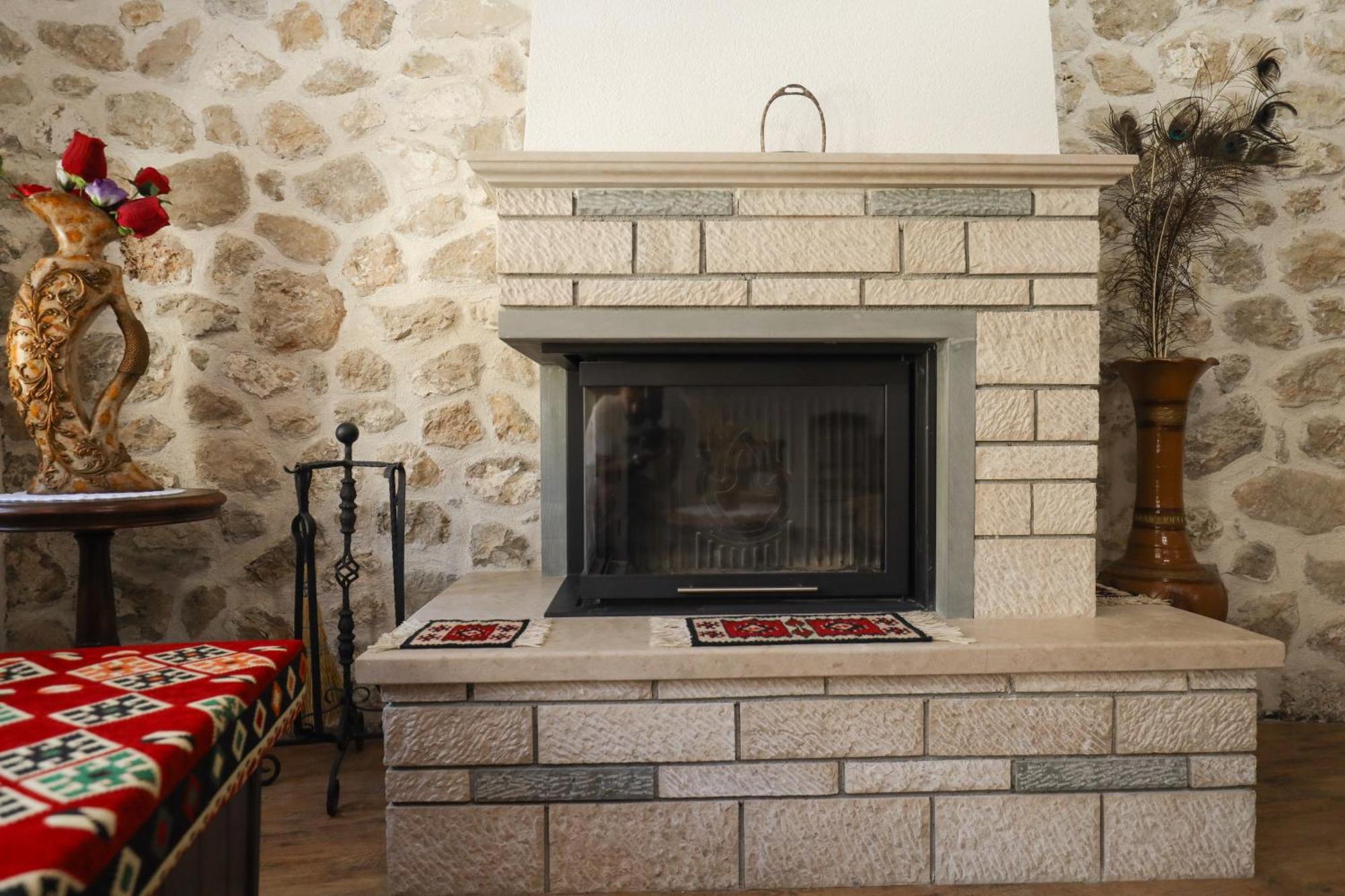 מלון The House Of Dollma , Inside Kruja Castle מראה חיצוני תמונה